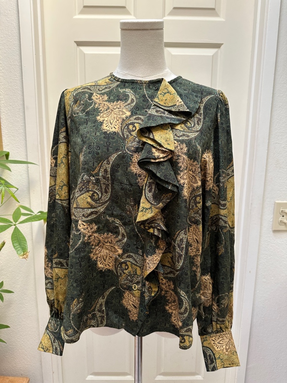 Ulla Johnson 100% Silk Dark Green and Gold Paisley Ruffle Front Blouse